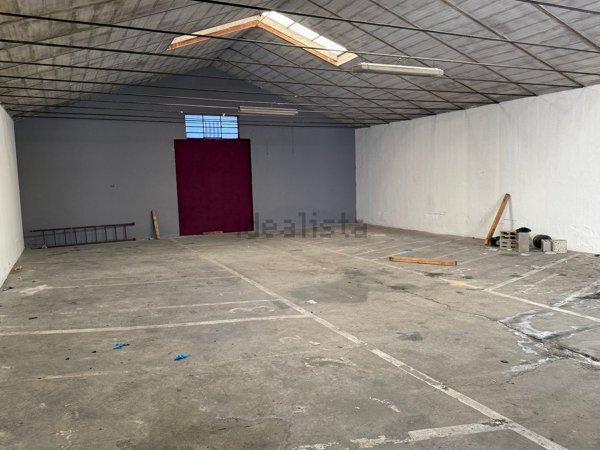 locale di sgombero in affitto a Prato