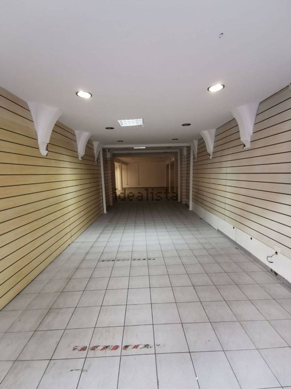 negozio in affitto a Prato