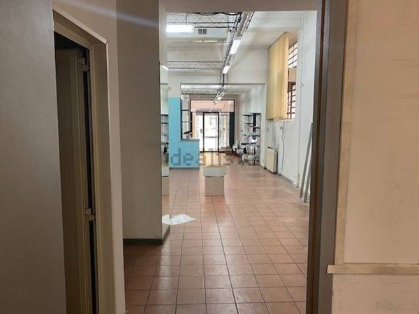 locale di sgombero in affitto a Prato