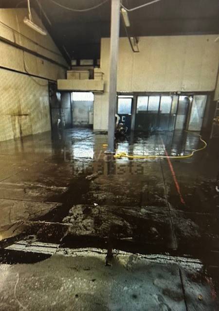 locale commerciale in affitto a Prato in zona Sant'Ippolito