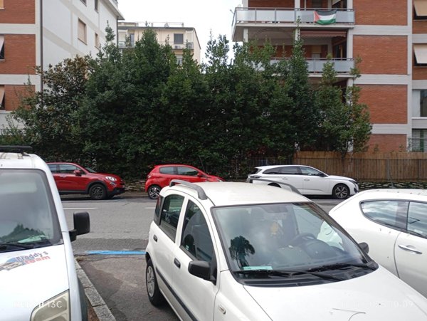 locale commerciale in affitto a Prato