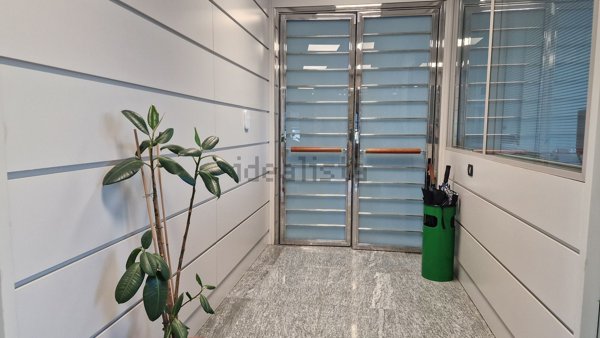 ufficio in affitto a Prato in zona Iolo