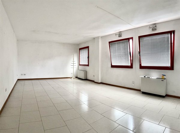 ufficio in affitto a Prato