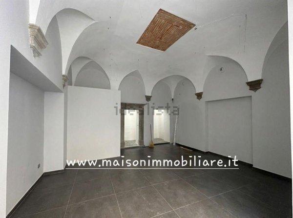locale commerciale in affitto a Prato