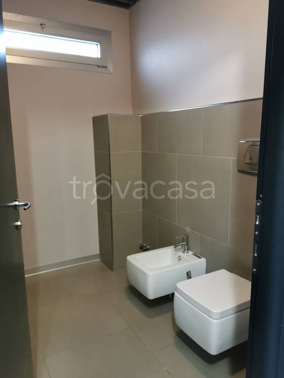 ufficio in affitto a Prato in zona Grignano