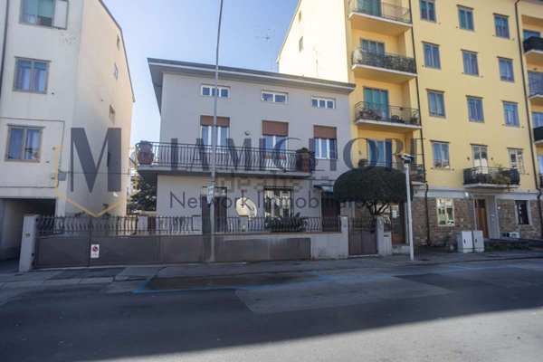 ufficio in affitto a Prato