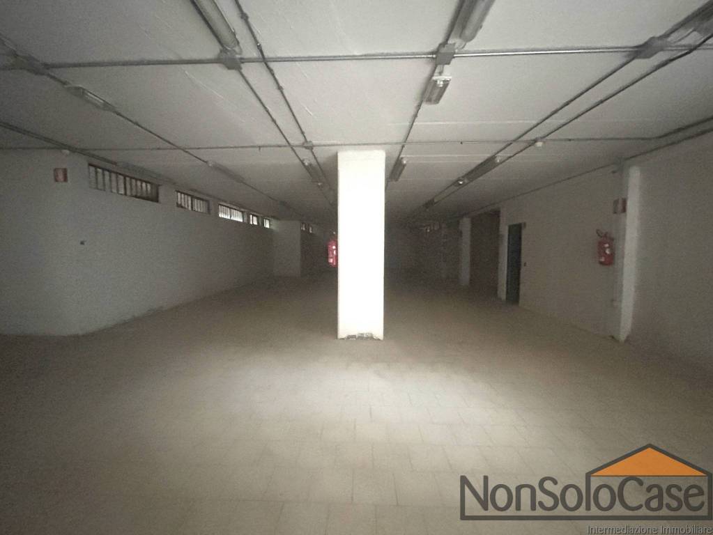 locale commerciale in affitto a Prato