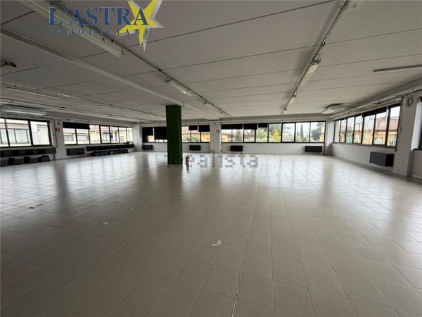 capannone in affitto a Prato in zona Tavola