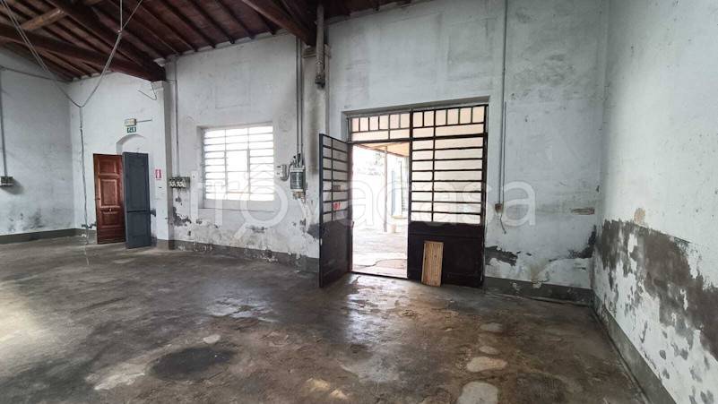 locale commerciale in affitto a Prato in zona Galceti