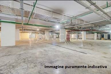 locale commerciale in affitto a Prato