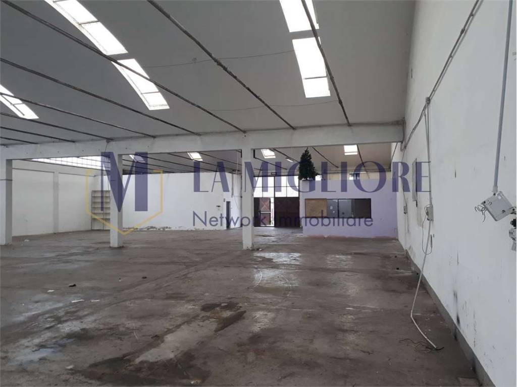 locale commerciale in affitto a Prato in zona Grignano