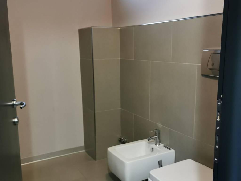 ufficio in affitto a Prato in zona Grignano