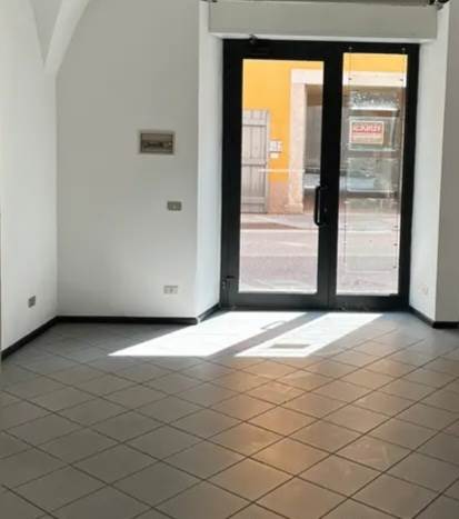 negozio in affitto a Prato