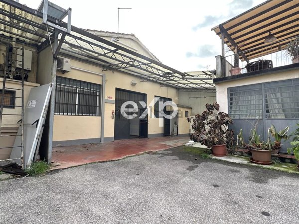 capannone in affitto a Prato