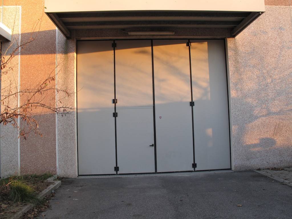 locale commerciale in affitto a Prato in zona Paperino