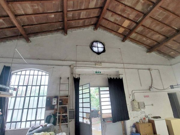 locale commerciale in affitto a Prato