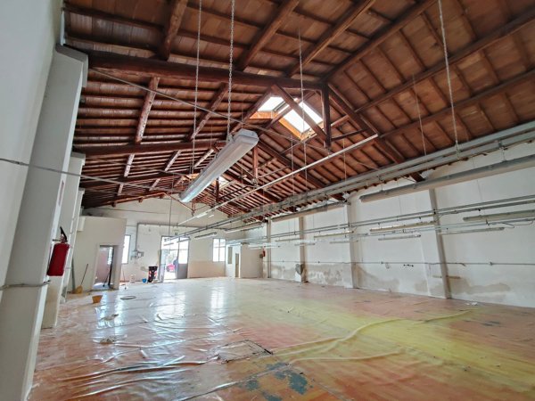 locale di sgombero in affitto a Prato in zona Grignano