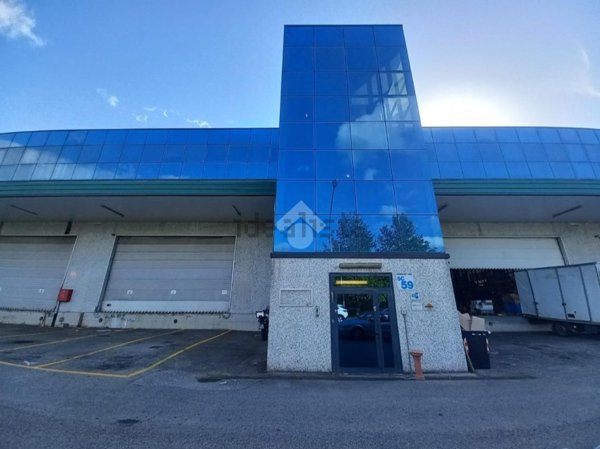 ufficio in affitto a Prato in zona Gonfienti