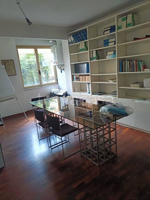 ufficio in affitto a Prato