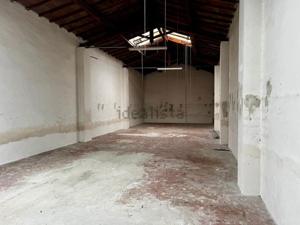 ufficio in affitto a Prato in zona Galciana