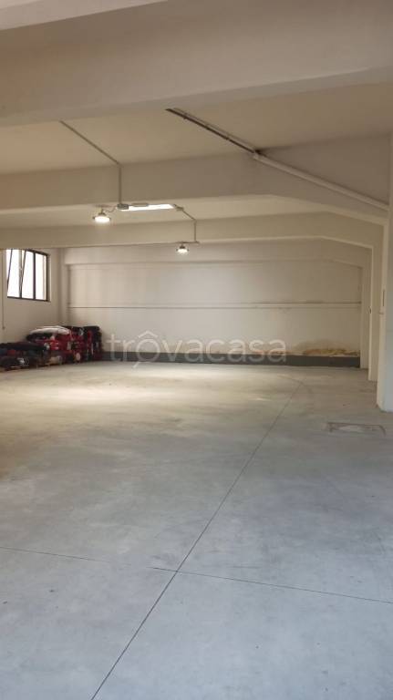 locale commerciale in affitto a Prato in zona Cafaggio