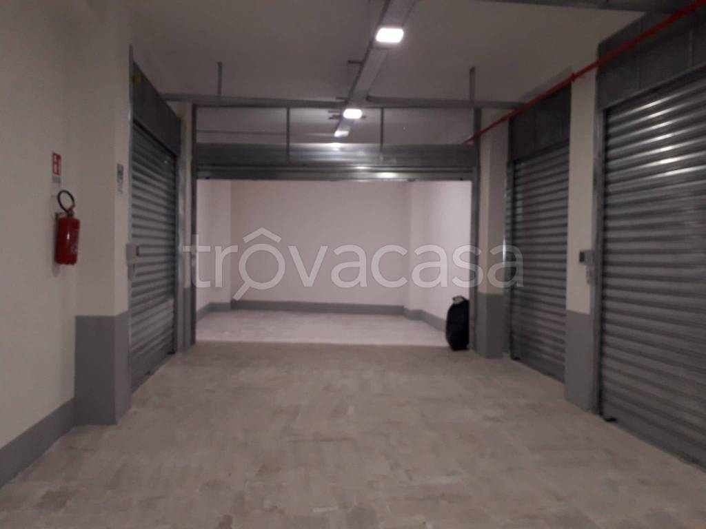 locale di sgombero in affitto a Prato