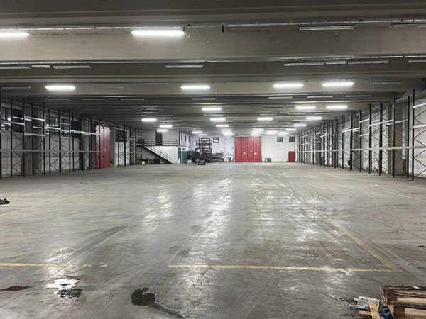 locale commerciale in affitto a Prato in zona Sant'Ippolito