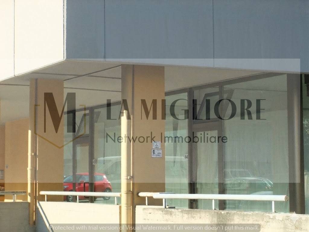 negozio in affitto a Prato
