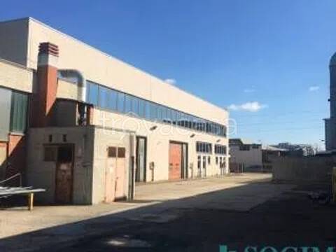 locale commerciale in affitto a Prato in zona Tobbiana