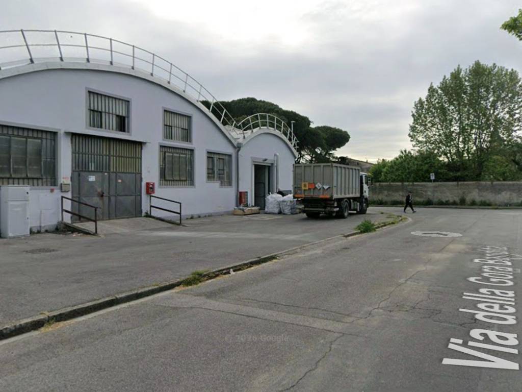 locale commerciale in affitto a Prato in zona Fontanelle