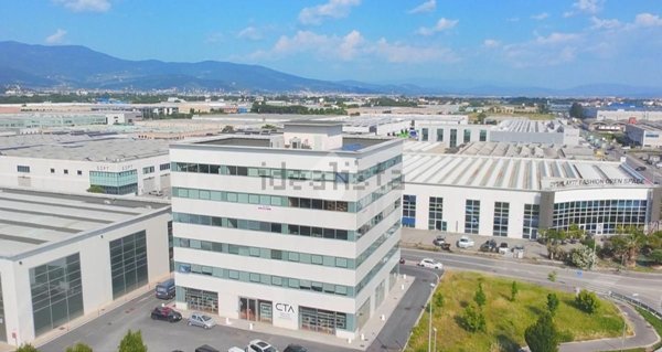 ufficio in affitto a Prato in zona Paperino