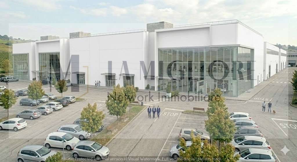 locale commerciale in affitto a Prato