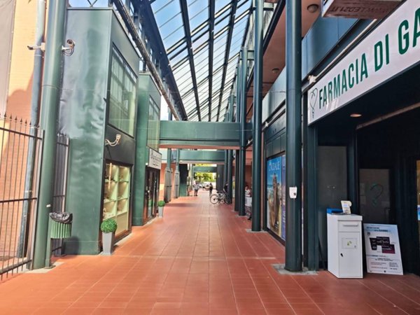 negozio in affitto a Prato in zona Galceti
