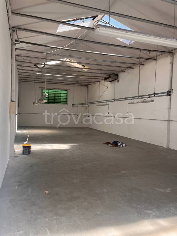 locale commerciale in affitto a Prato in zona Cafaggio