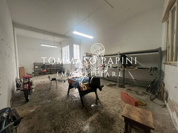 locale di sgombero in affitto a Prato