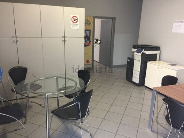 locale commerciale in affitto a Prato in zona Santa Gonda