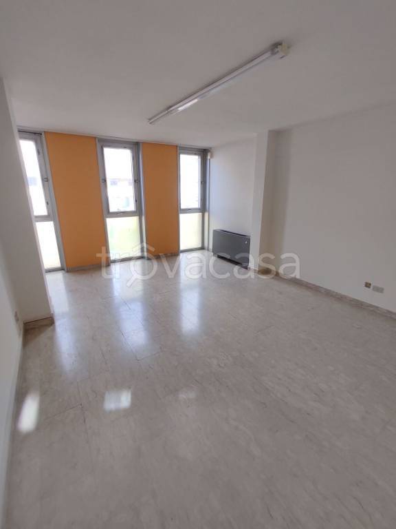 ufficio in affitto a Prato in zona Santa Gonda