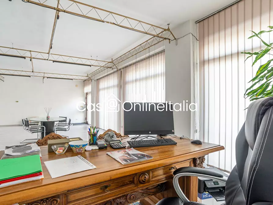 locale commerciale in affitto a Prato