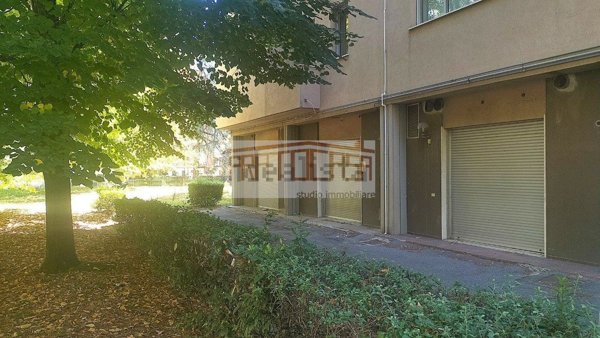 ufficio in affitto a Prato in zona Ponzano
