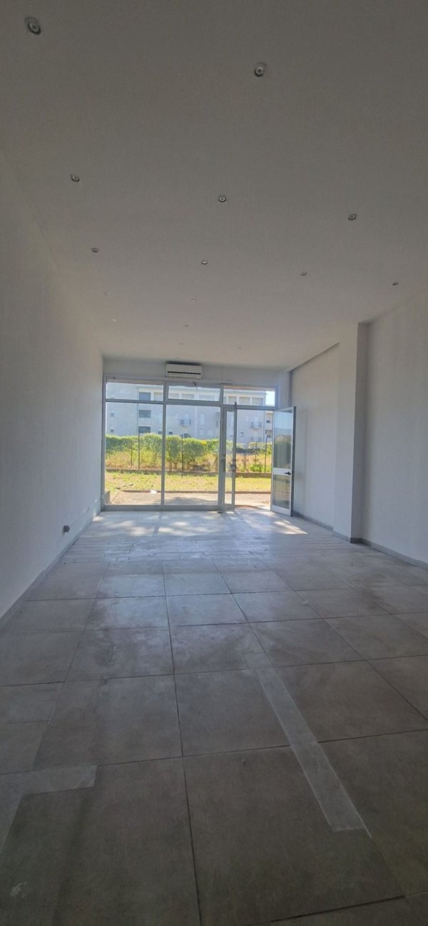 locale commerciale in affitto a Prato in zona Grignano