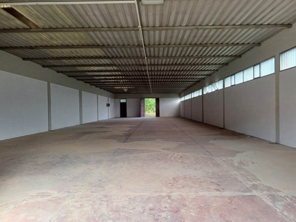 locale commerciale in affitto a Vaiano