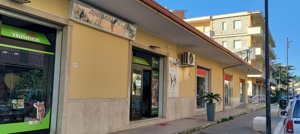 locale commerciale in affitto a Cirò Marina