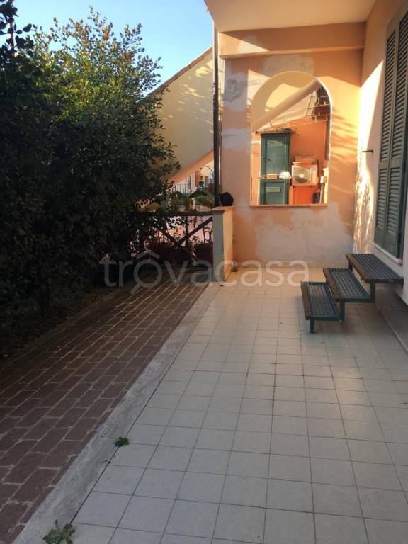 casa indipendente in affitto a Crotone