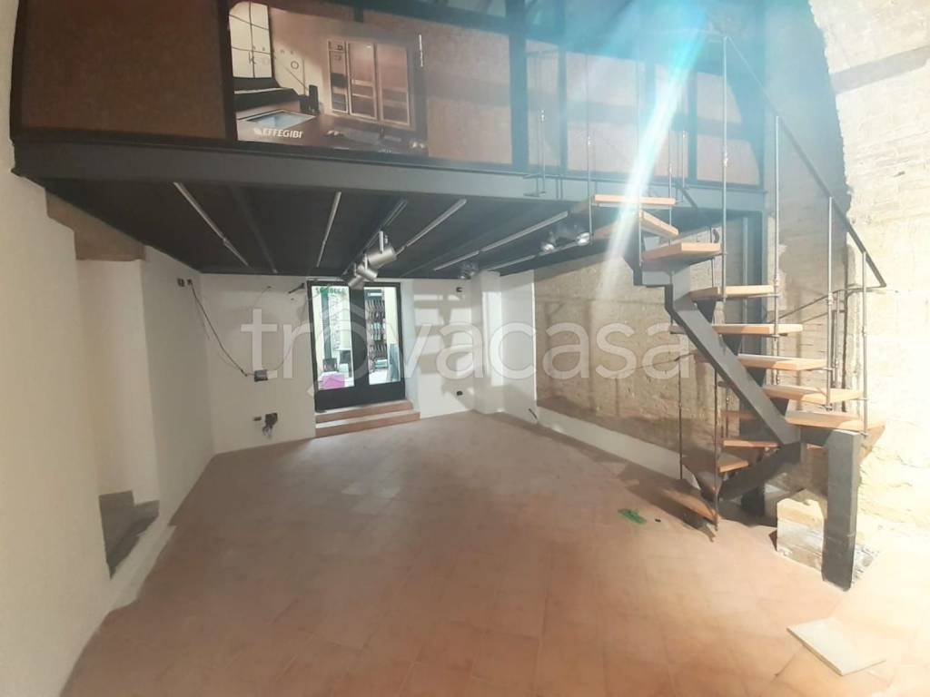 trivano in affitto a Crotone in zona Città Vecchia
