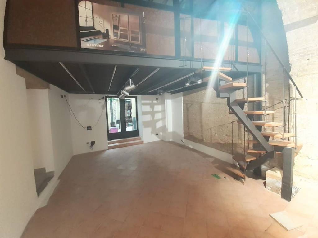 negozio in affitto a Crotone
