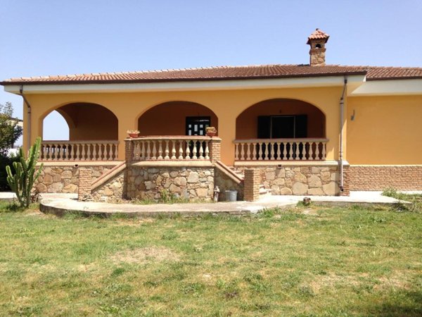 casa indipendente in affitto a Crotone
