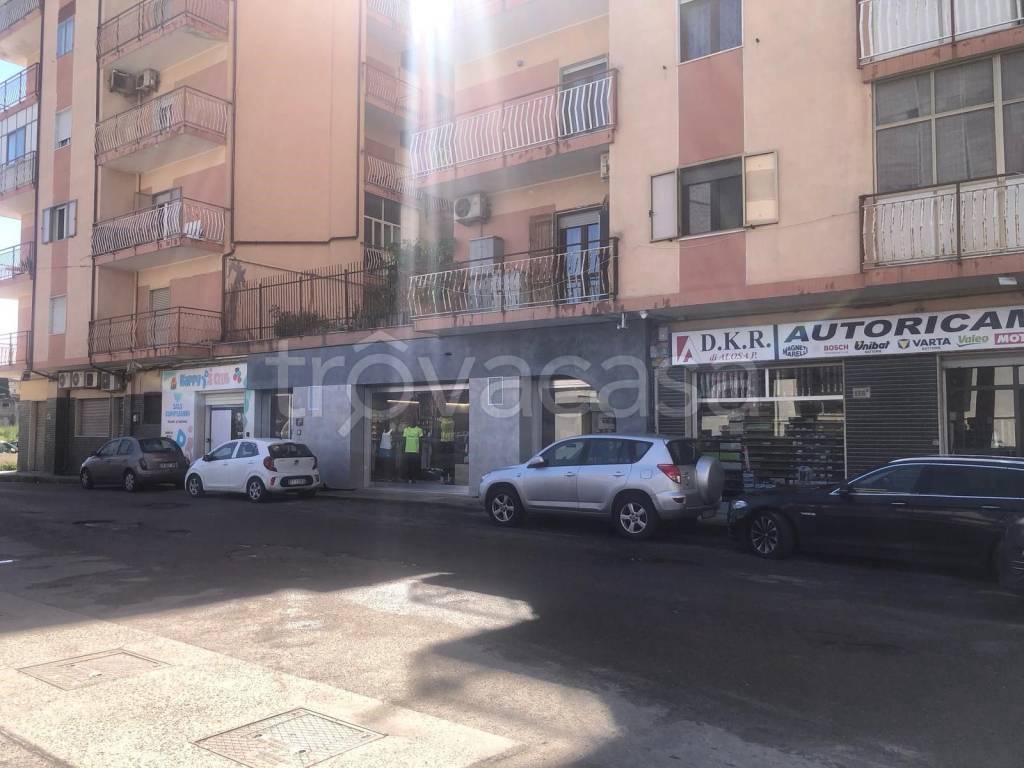 negozio in affitto a Crotone