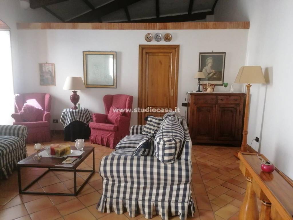 casa indipendente in affitto a Crotone in zona Città Vecchia