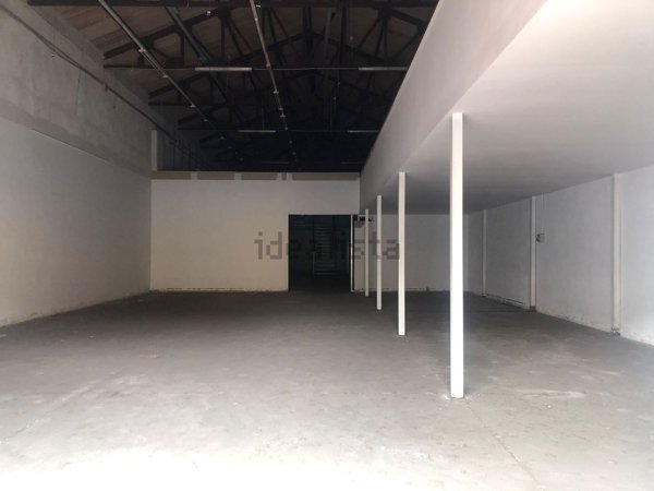 negozio in affitto a Crotone