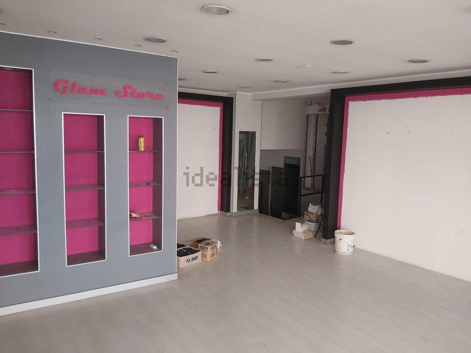 negozio in affitto a Crotone in zona Città Vecchia